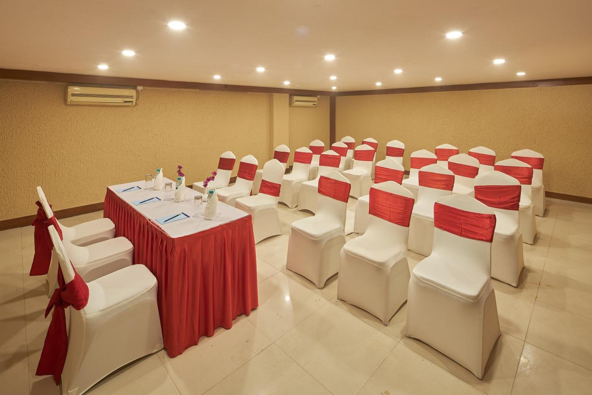 Tulip Inn Koramangala Бангалор Экстерьер фото