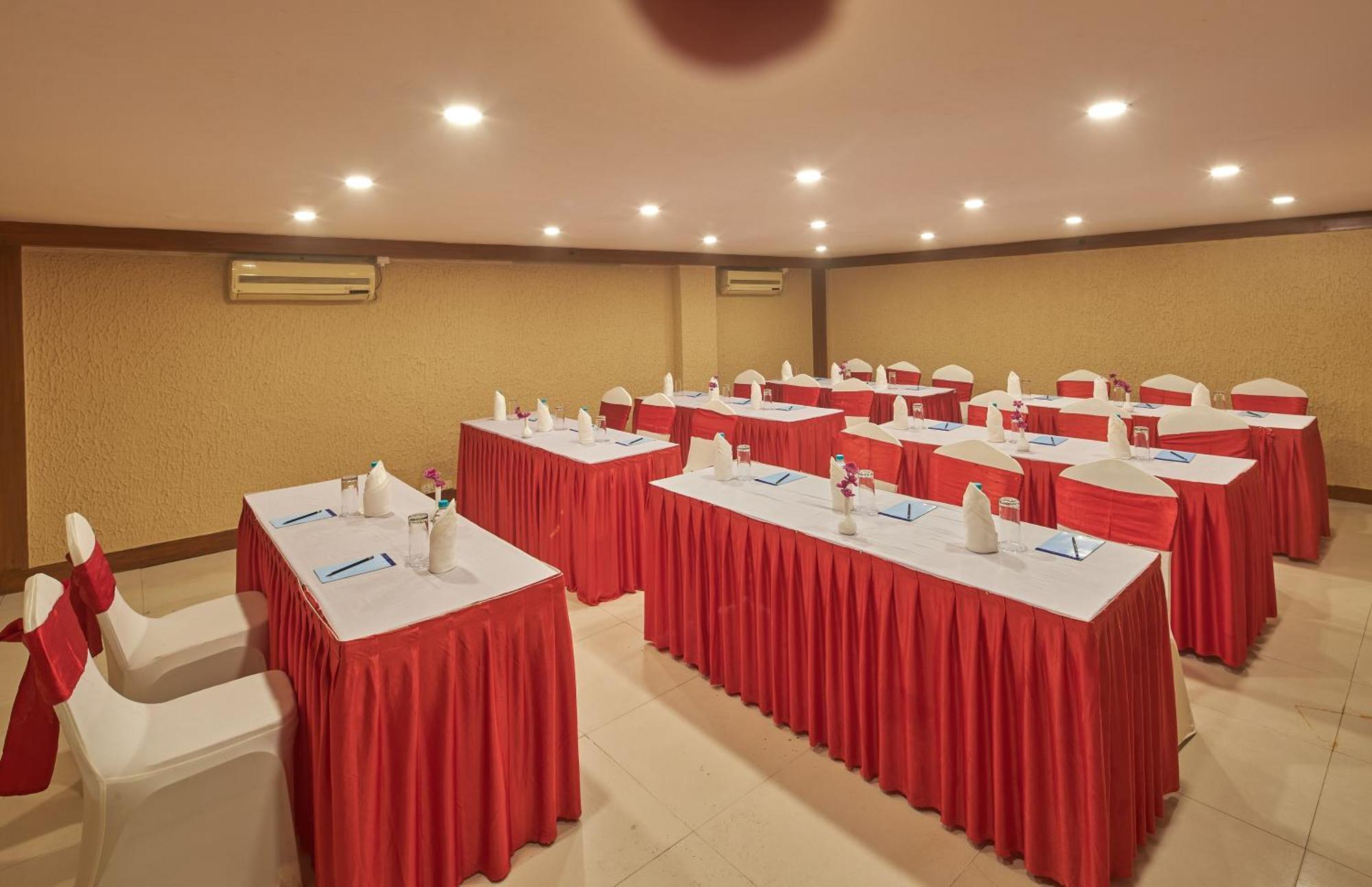 Tulip Inn Koramangala Бангалор Экстерьер фото